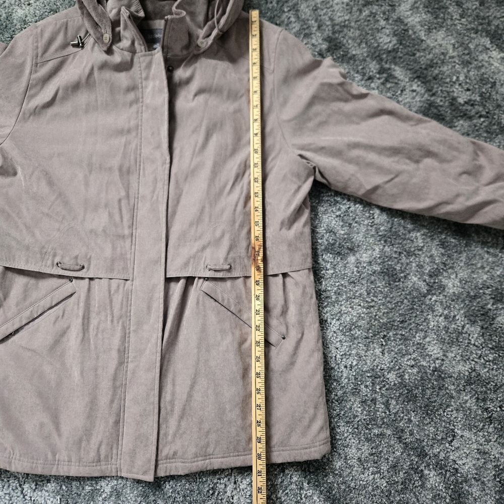 Vintage Liz Claiborne Women's Hooded Winter Coat - Picture 10 of 11